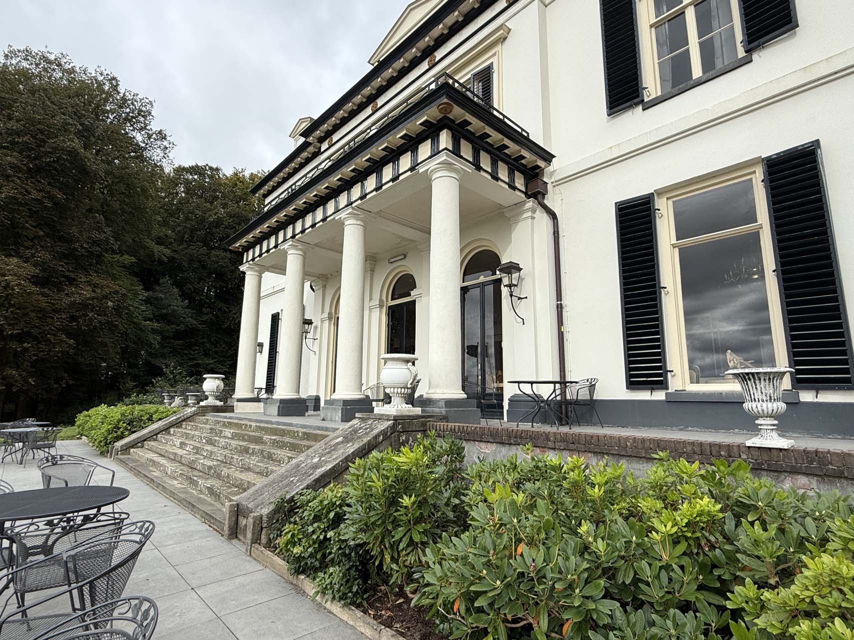 Wellness Landgoed de Valkenberg | achter terras
